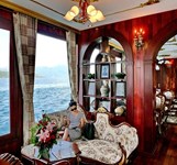 Công Ty Du Thuyền Emperor Cruises Nha Trang